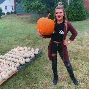 Meet your Posher, Sierra